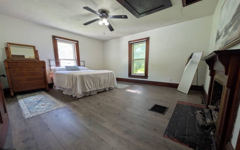92 High Street, Philippi, West Virginia 26416-1115, 3 Bedrooms Bedrooms, 10 Rooms Rooms,2 BathroomsBathrooms,Single Family Detached,For Sale,High,10159918