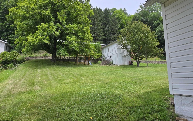 92 High Street, Philippi, West Virginia 26416-1115, 3 Bedrooms Bedrooms, 10 Rooms Rooms,2 BathroomsBathrooms,Single Family Detached,For Sale,High,10159918