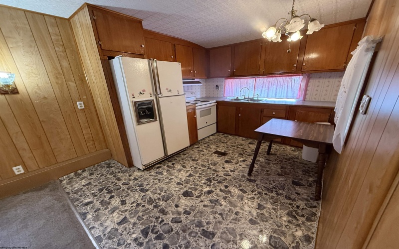 396 Riverview Avenue, Monongah, West Virginia 26554, 3 Bedrooms Bedrooms, 8 Rooms Rooms,1 BathroomBathrooms,Single Family Detached,For Sale,Riverview,10159915