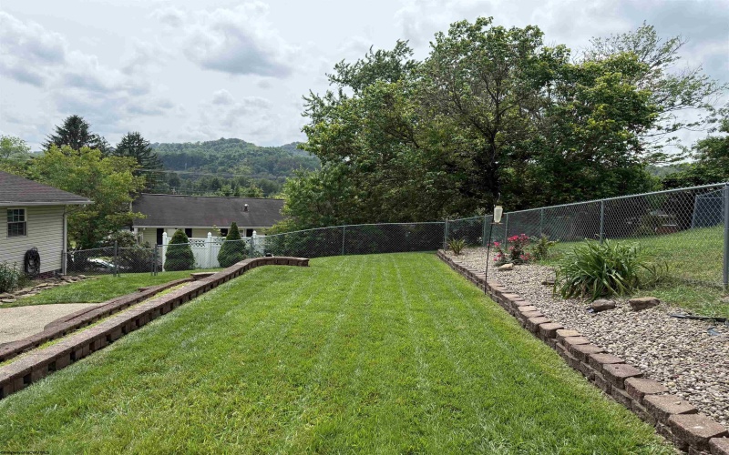 34 Millbrook Road, Bridgeport, West Virginia 26330, 3 Bedrooms Bedrooms, 8 Rooms Rooms,2 BathroomsBathrooms,Single Family Detached,For Sale,Millbrook,10159934