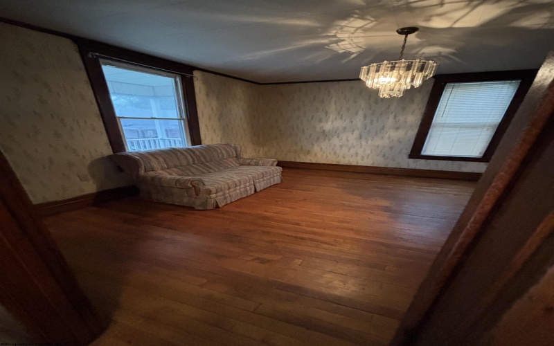 109 Brown Street, Clarksburg, West Virginia 26301, 3 Bedrooms Bedrooms, 6 Rooms Rooms,1 BathroomBathrooms,Single Family Detached,For Sale,Brown,10159931