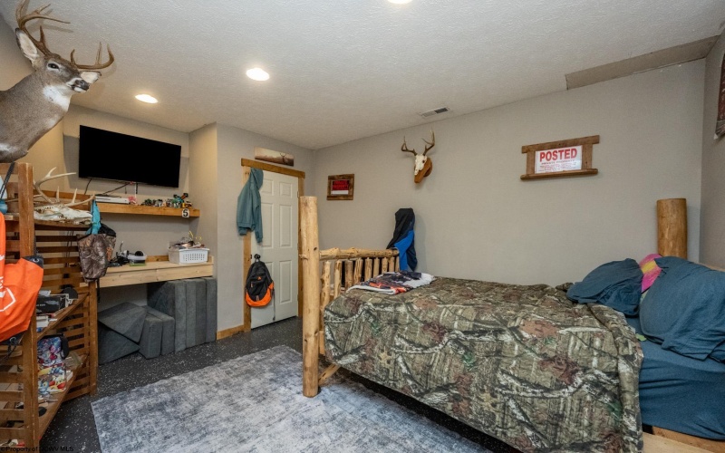 21 Black Bear Court, Albright, West Virginia 26519, 4 Bedrooms Bedrooms, 12 Rooms Rooms,2 BathroomsBathrooms,Single Family Detached,For Sale,Black Bear,10159928