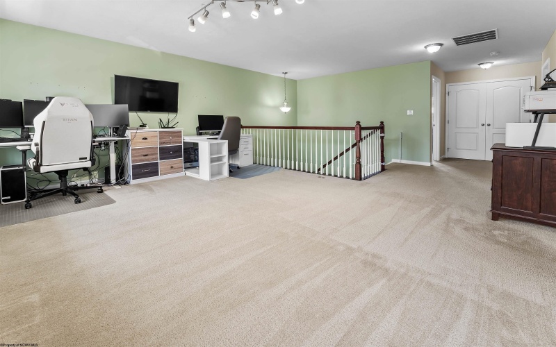 8 Summers Ridge Road, Morgantown, West Virginia 26508, 4 Bedrooms Bedrooms, 11 Rooms Rooms,3 BathroomsBathrooms,Single Family Detached,For Sale,Summers Ridge,10159925