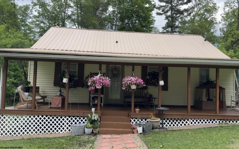 2507 Kings Run Road, Beverly, West Virginia 26253, 3 Bedrooms Bedrooms, 7 Rooms Rooms,1 BathroomBathrooms,Single Family Detached,For Sale,Kings Run,10159939
