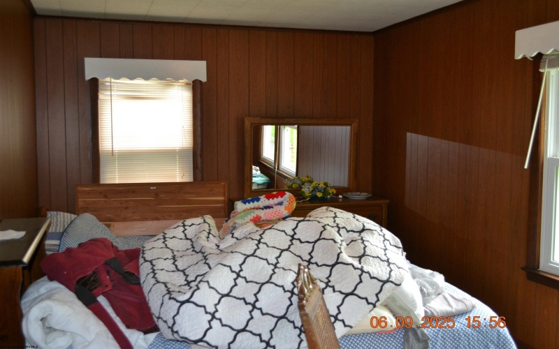 567 Center Avenue, Weston, West Virginia 26452, 4 Bedrooms Bedrooms, 8 Rooms Rooms,1 BathroomBathrooms,Single Family Detached,For Sale,Center,10159938