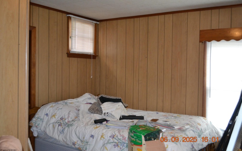 567 Center Avenue, Weston, West Virginia 26452, 4 Bedrooms Bedrooms, 8 Rooms Rooms,1 BathroomBathrooms,Single Family Detached,For Sale,Center,10159938