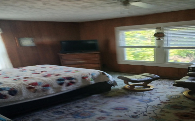 567 Center Avenue, Weston, West Virginia 26452, 4 Bedrooms Bedrooms, 8 Rooms Rooms,1 BathroomBathrooms,Single Family Detached,For Sale,Center,10159938