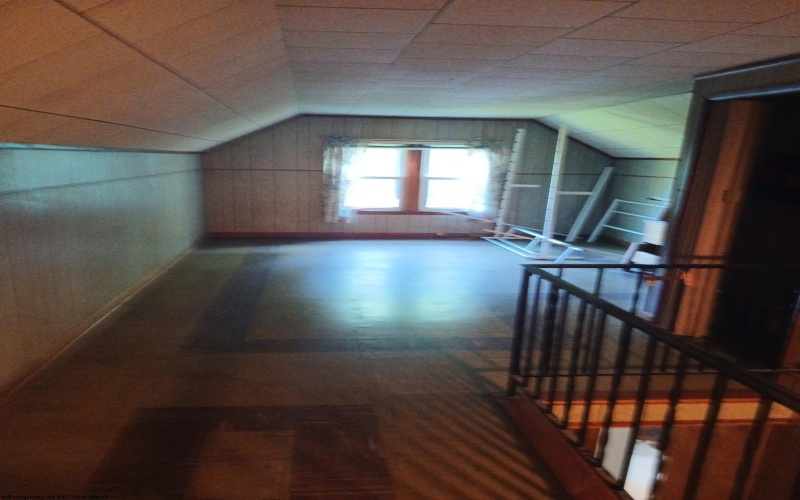 567 Center Avenue, Weston, West Virginia 26452, 4 Bedrooms Bedrooms, 8 Rooms Rooms,1 BathroomBathrooms,Single Family Detached,For Sale,Center,10159938
