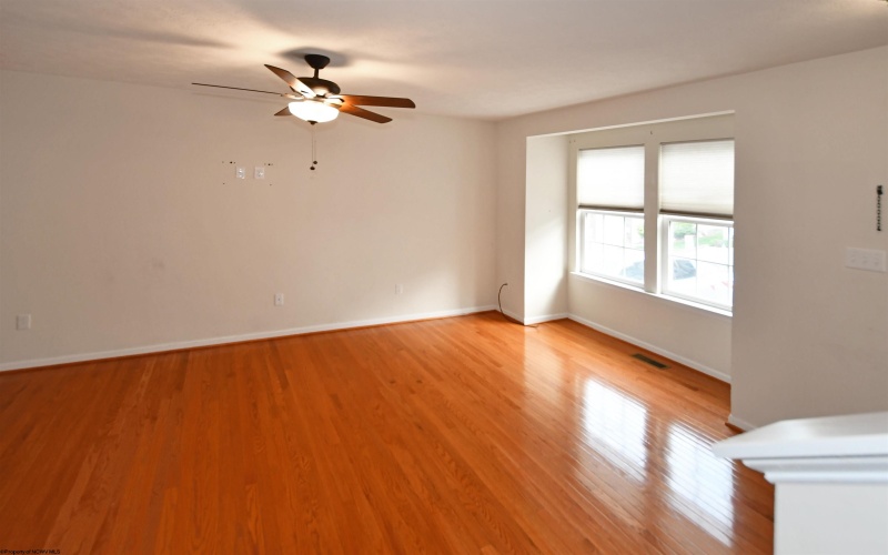339 Falcon Run, Morgantown, West Virginia 26508, 3 Bedrooms Bedrooms, 8 Rooms Rooms,2 BathroomsBathrooms,Single Family Attached,For Sale,Falcon,10159941