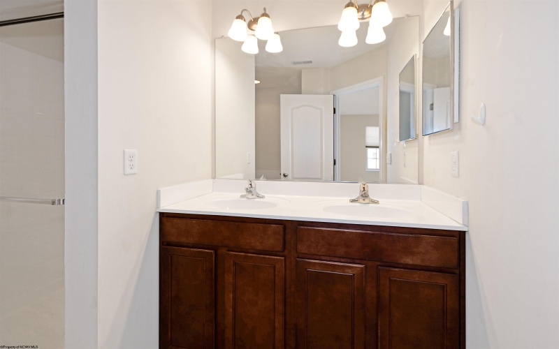 339 Falcon Run, Morgantown, West Virginia 26508, 3 Bedrooms Bedrooms, 8 Rooms Rooms,2 BathroomsBathrooms,Single Family Attached,For Sale,Falcon,10159941