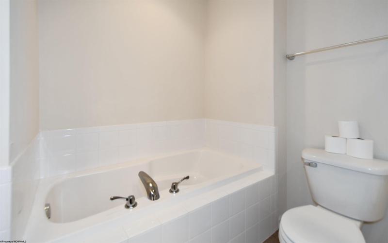 339 Falcon Run, Morgantown, West Virginia 26508, 3 Bedrooms Bedrooms, 8 Rooms Rooms,2 BathroomsBathrooms,Single Family Attached,For Sale,Falcon,10159941