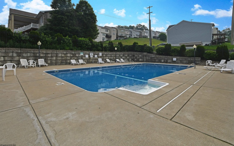339 Falcon Run, Morgantown, West Virginia 26508, 3 Bedrooms Bedrooms, 8 Rooms Rooms,2 BathroomsBathrooms,Single Family Attached,For Sale,Falcon,10159941