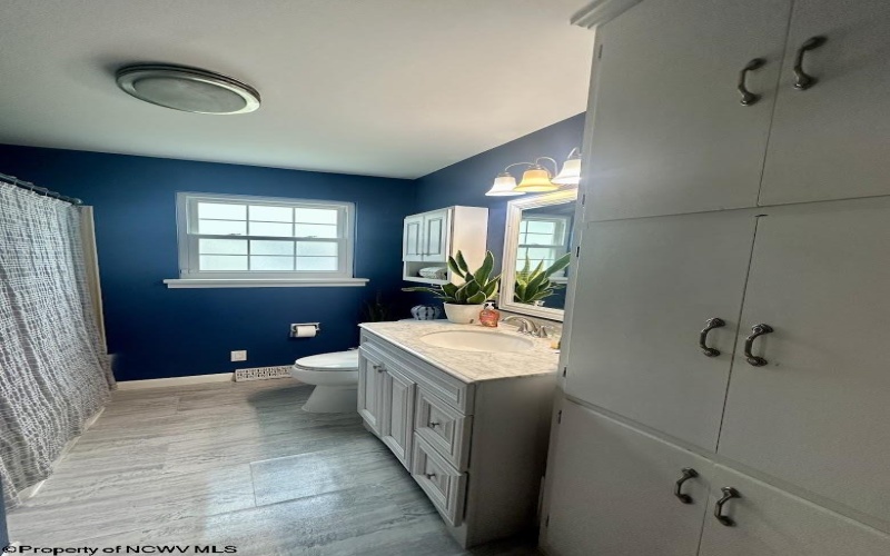 403 Willis Avenue, Bridgeport, West Virginia 26330, 2 Bedrooms Bedrooms, 6 Rooms Rooms,1 BathroomBathrooms,Single Family Detached,For Sale,Willis,10159954