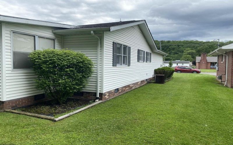 1730 Davis Avenue, Elkins, West Virginia 26241, 3 Bedrooms Bedrooms, 6 Rooms Rooms,2 BathroomsBathrooms,Single Family Detached,For Sale,Davis,10159945