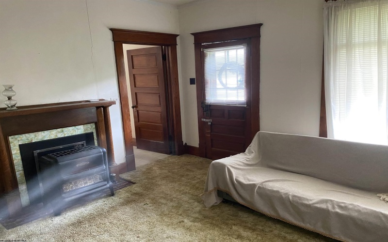 949 Washburn Street, Clarksburg, West Virginia 26301, 3 Bedrooms Bedrooms, 6 Rooms Rooms,2 BathroomsBathrooms,Single Family Detached,For Sale,Washburn,10159946