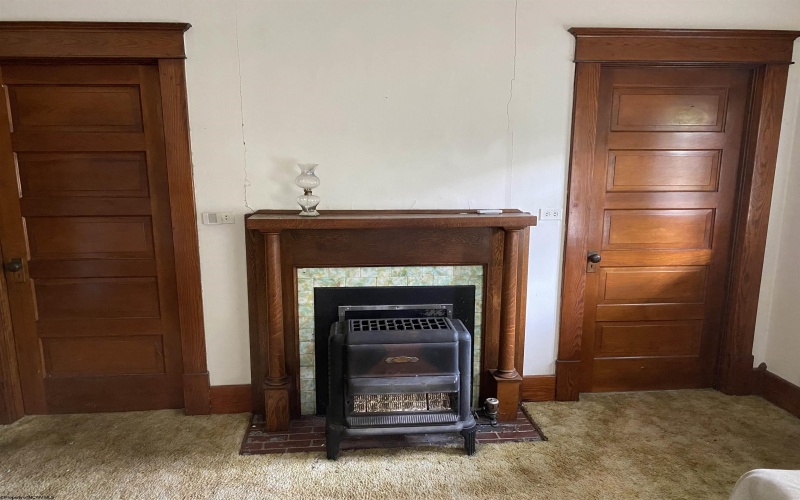 949 Washburn Street, Clarksburg, West Virginia 26301, 3 Bedrooms Bedrooms, 6 Rooms Rooms,2 BathroomsBathrooms,Single Family Detached,For Sale,Washburn,10159946