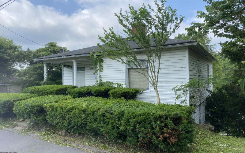 949 Washburn Street, Clarksburg, West Virginia 26301, 3 Bedrooms Bedrooms, 6 Rooms Rooms,2 BathroomsBathrooms,Single Family Detached,For Sale,Washburn,10159946
