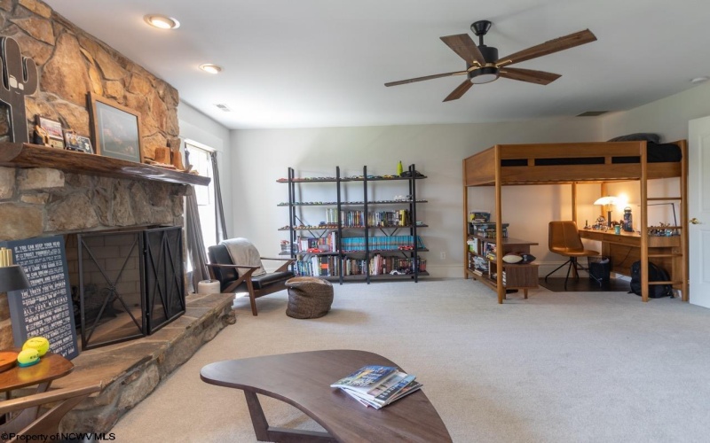 125 Carriage Lane, Bridgeport, West Virginia 26330-9999, 4 Bedrooms Bedrooms, 12 Rooms Rooms,6 BathroomsBathrooms,Single Family Detached,For Sale,Carriage,10159949