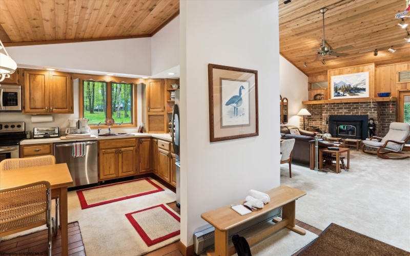 809 Lakeview Road, Davis, West Virginia 26260, 3 Bedrooms Bedrooms, 7 Rooms Rooms,2 BathroomsBathrooms,Single Family Detached,For Sale,Lakeview,10159944