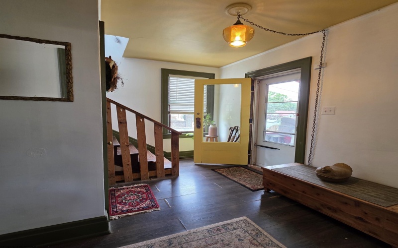 147 6th Street, Weston, West Virginia 26452, 3 Bedrooms Bedrooms, 6 Rooms Rooms,1 BathroomBathrooms,Single Family Detached,For Sale,6th,10159943