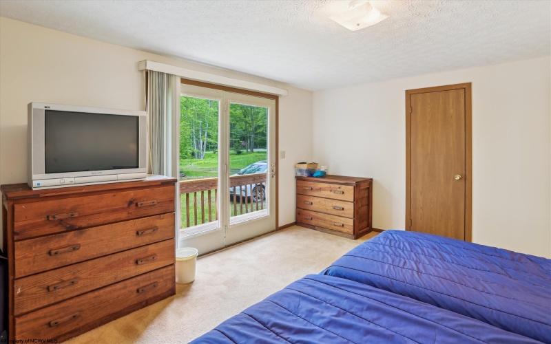332 Maple Avenue, Davis, West Virginia 26260, 4 Bedrooms Bedrooms, 6 Rooms Rooms,2 BathroomsBathrooms,Single Family Detached,For Sale,Maple,10159942