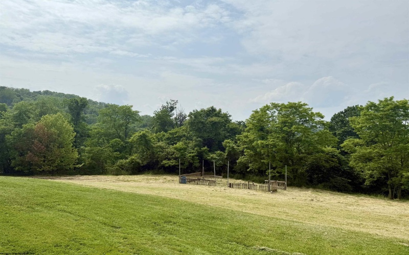 223 Vinegar Hill Road, Fairmont, West Virginia 26554, 2 Bedrooms Bedrooms, 8 Rooms Rooms,1 BathroomBathrooms,Single Family Detached,For Sale,Vinegar Hill,10159947