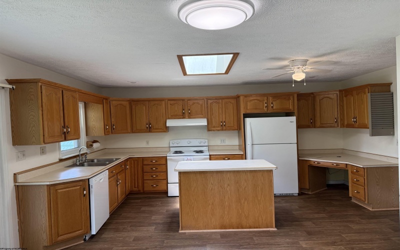 223 Vinegar Hill Road, Fairmont, West Virginia 26554, 2 Bedrooms Bedrooms, 8 Rooms Rooms,1 BathroomBathrooms,Single Family Detached,For Sale,Vinegar Hill,10159947