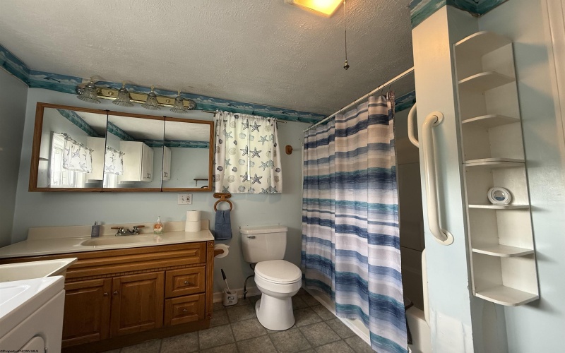 223 Vinegar Hill Road, Fairmont, West Virginia 26554, 2 Bedrooms Bedrooms, 8 Rooms Rooms,1 BathroomBathrooms,Single Family Detached,For Sale,Vinegar Hill,10159947