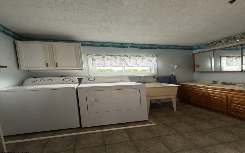 223 Vinegar Hill Road, Fairmont, West Virginia 26554, 2 Bedrooms Bedrooms, 8 Rooms Rooms,1 BathroomBathrooms,Single Family Detached,For Sale,Vinegar Hill,10159947