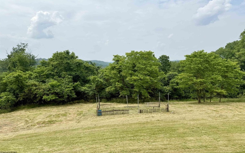 223 Vinegar Hill Road, Fairmont, West Virginia 26554, 2 Bedrooms Bedrooms, 8 Rooms Rooms,1 BathroomBathrooms,Single Family Detached,For Sale,Vinegar Hill,10159947
