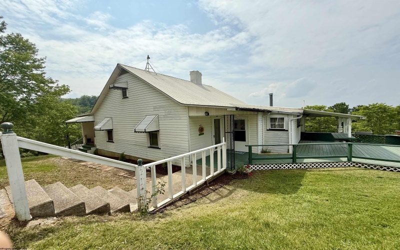 223 Vinegar Hill Road, Fairmont, West Virginia 26554, 2 Bedrooms Bedrooms, 8 Rooms Rooms,1 BathroomBathrooms,Single Family Detached,For Sale,Vinegar Hill,10159947