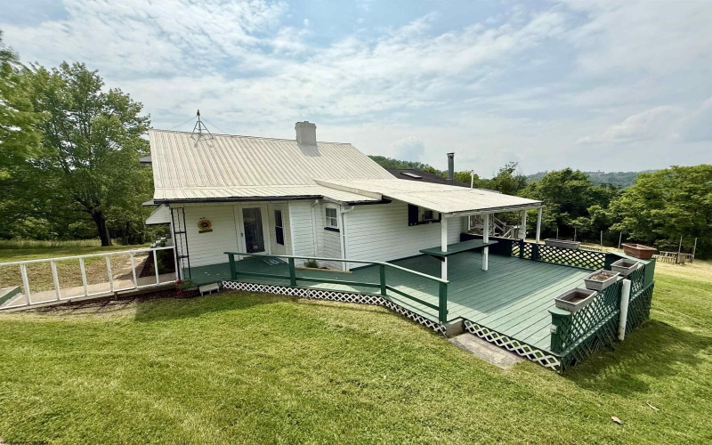 223 Vinegar Hill Road, Fairmont, West Virginia 26554, 2 Bedrooms Bedrooms, 8 Rooms Rooms,1 BathroomBathrooms,Single Family Detached,For Sale,Vinegar Hill,10159947