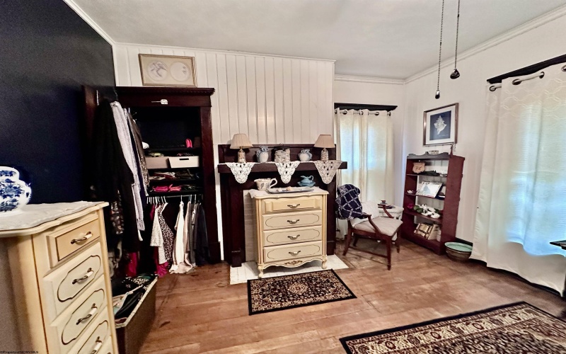 418 Hood Avenue, Shinnston, West Virginia 26431, 5 Bedrooms Bedrooms, 10 Rooms Rooms,2 BathroomsBathrooms,Single Family Detached,For Sale,Hood,10159956