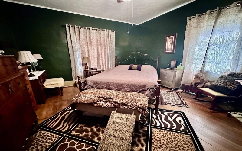 418 Hood Avenue, Shinnston, West Virginia 26431, 5 Bedrooms Bedrooms, 10 Rooms Rooms,2 BathroomsBathrooms,Single Family Detached,For Sale,Hood,10159956
