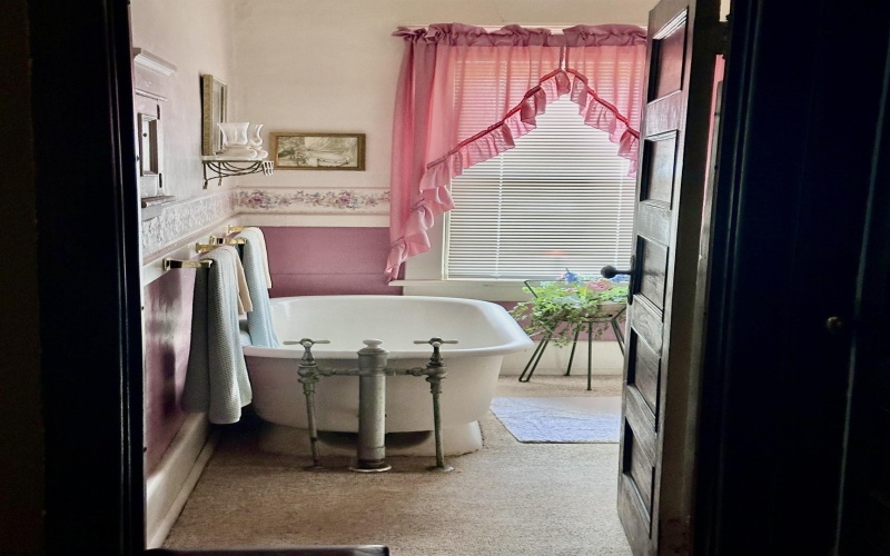 418 Hood Avenue, Shinnston, West Virginia 26431, 5 Bedrooms Bedrooms, 10 Rooms Rooms,2 BathroomsBathrooms,Single Family Detached,For Sale,Hood,10159956