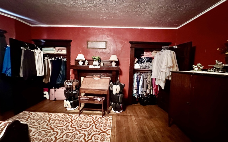 418 Hood Avenue, Shinnston, West Virginia 26431, 5 Bedrooms Bedrooms, 10 Rooms Rooms,2 BathroomsBathrooms,Single Family Detached,For Sale,Hood,10159956