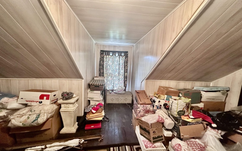 418 Hood Avenue, Shinnston, West Virginia 26431, 5 Bedrooms Bedrooms, 10 Rooms Rooms,2 BathroomsBathrooms,Single Family Detached,For Sale,Hood,10159956