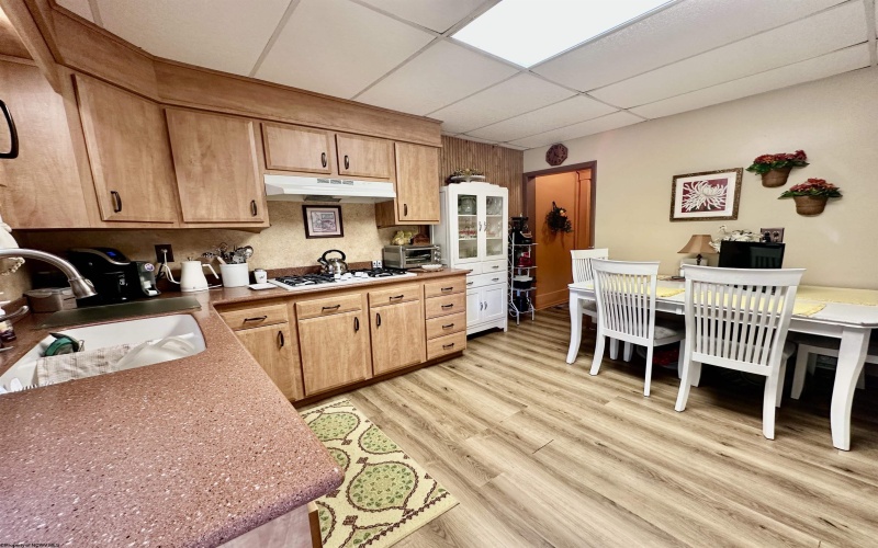 418 Hood Avenue, Shinnston, West Virginia 26431, 5 Bedrooms Bedrooms, 10 Rooms Rooms,2 BathroomsBathrooms,Single Family Detached,For Sale,Hood,10159956