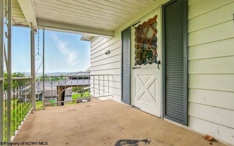 306 Clark Street, Fairmont, West Virginia 26554, 2 Bedrooms Bedrooms, 4 Rooms Rooms,1 BathroomBathrooms,Single Family Detached,For Sale,Clark,10159976