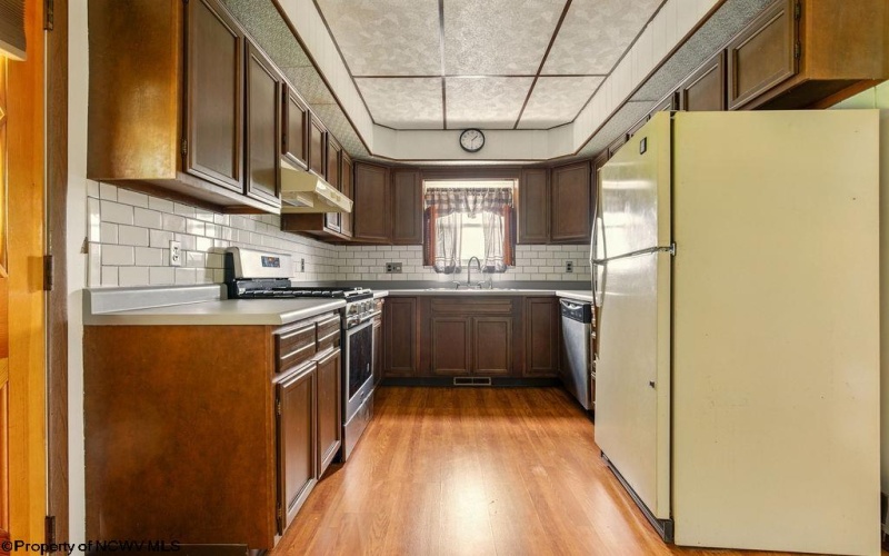 306 Clark Street, Fairmont, West Virginia 26554, 2 Bedrooms Bedrooms, 4 Rooms Rooms,1 BathroomBathrooms,Single Family Detached,For Sale,Clark,10159976