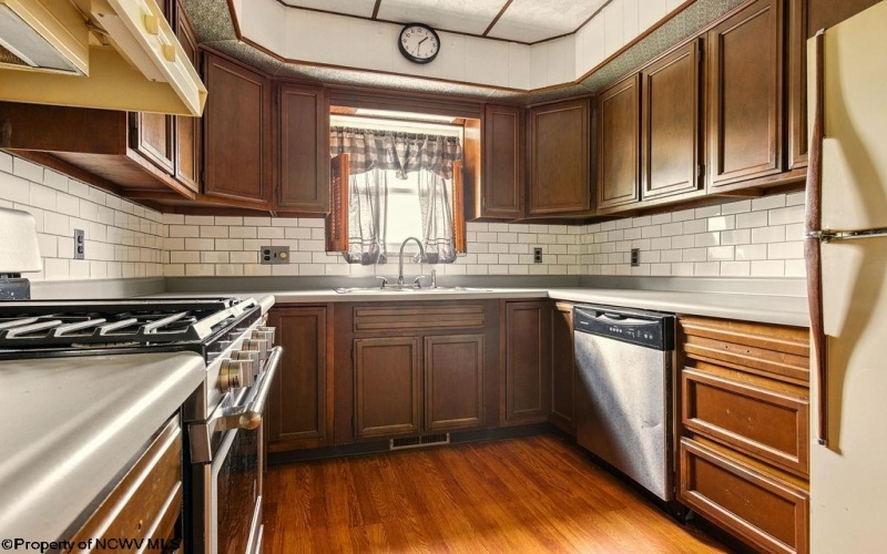 306 Clark Street, Fairmont, West Virginia 26554, 2 Bedrooms Bedrooms, 4 Rooms Rooms,1 BathroomBathrooms,Single Family Detached,For Sale,Clark,10159976