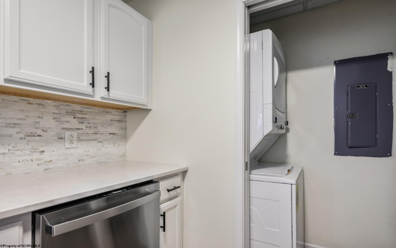 1117 University Avenue, Morgantown, West Virginia 26505, 2 Bedrooms Bedrooms, 5 Rooms Rooms,2 BathroomsBathrooms,Single Family Attached,For Sale,University,10159979