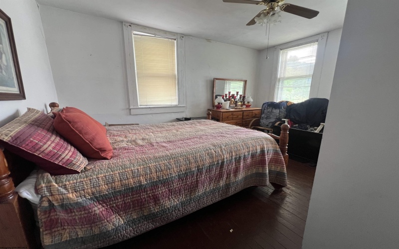 115 Walnut Street, Rowlesburg, West Virginia 26425, 3 Bedrooms Bedrooms, 7 Rooms Rooms,2 BathroomsBathrooms,Single Family Detached,For Sale,Walnut,10159974