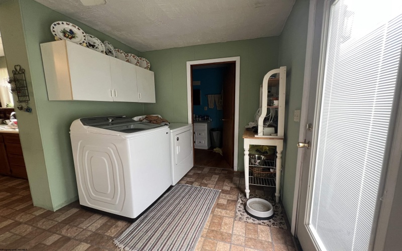 115 Walnut Street, Rowlesburg, West Virginia 26425, 3 Bedrooms Bedrooms, 7 Rooms Rooms,2 BathroomsBathrooms,Single Family Detached,For Sale,Walnut,10159974
