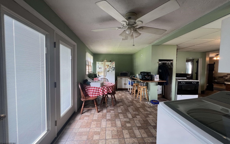 115 Walnut Street, Rowlesburg, West Virginia 26425, 3 Bedrooms Bedrooms, 7 Rooms Rooms,2 BathroomsBathrooms,Single Family Detached,For Sale,Walnut,10159974