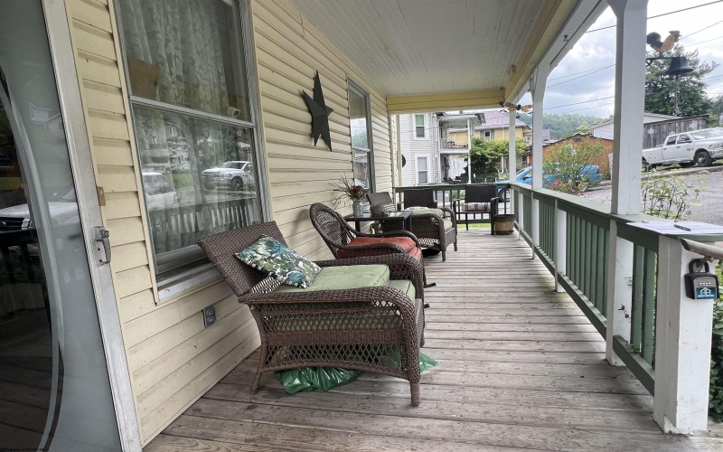 115 Walnut Street, Rowlesburg, West Virginia 26425, 3 Bedrooms Bedrooms, 7 Rooms Rooms,2 BathroomsBathrooms,Single Family Detached,For Sale,Walnut,10159974