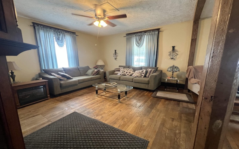 115 Walnut Street, Rowlesburg, West Virginia 26425, 3 Bedrooms Bedrooms, 7 Rooms Rooms,2 BathroomsBathrooms,Single Family Detached,For Sale,Walnut,10159974