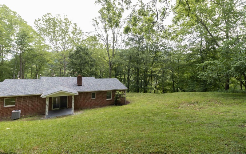 700 Terrace Avenue, Weston, West Virginia 26452, 3 Bedrooms Bedrooms, 6 Rooms Rooms,2 BathroomsBathrooms,Single Family Detached,For Sale,Terrace,10159971