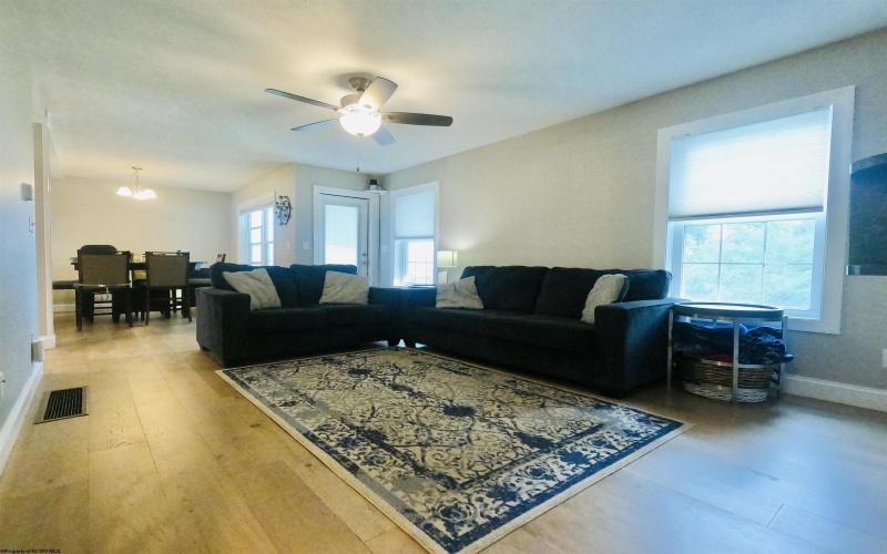 135 Canto Drive, Morgantown, West Virginia 26508, 4 Bedrooms Bedrooms, 6 Rooms Rooms,2 BathroomsBathrooms,Single Family Detached,For Sale,Canto,10159961