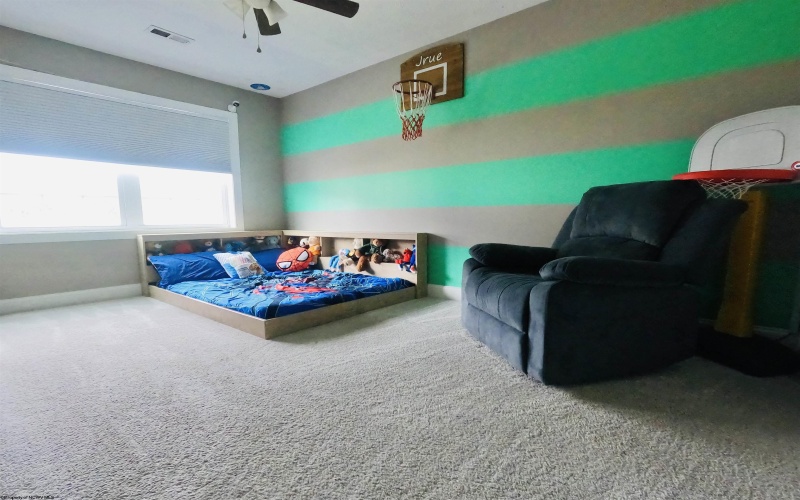 135 Canto Drive, Morgantown, West Virginia 26508, 4 Bedrooms Bedrooms, 6 Rooms Rooms,2 BathroomsBathrooms,Single Family Detached,For Sale,Canto,10159961